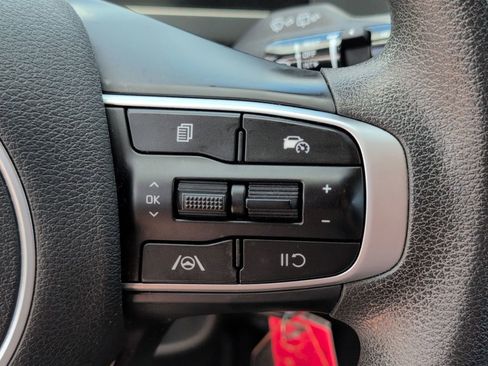 Used 2024 Kia Sportage LX AWD/4WD image 24