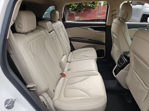 Used 2016 Lincoln MKX Select w/ Select Plus Package AWD/4WD image 15