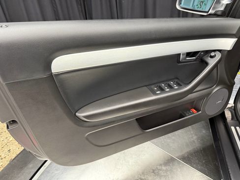 Used 2009 Audi S4 Cabriolet image 36