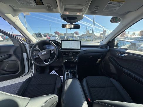 Used 2024 Ford Escape SE image 14