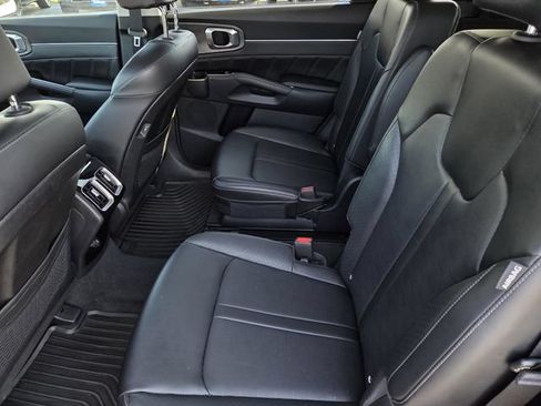 Used 2024 Kia Sorento SX AWD/4WD image 32