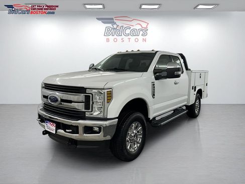 Used 2019 Ford F250 XLT w/ XLT Premium Package image 1