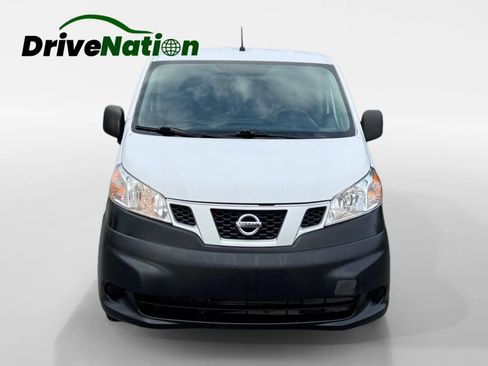 Used 2015 Nissan NV200 SV FWD image 2
