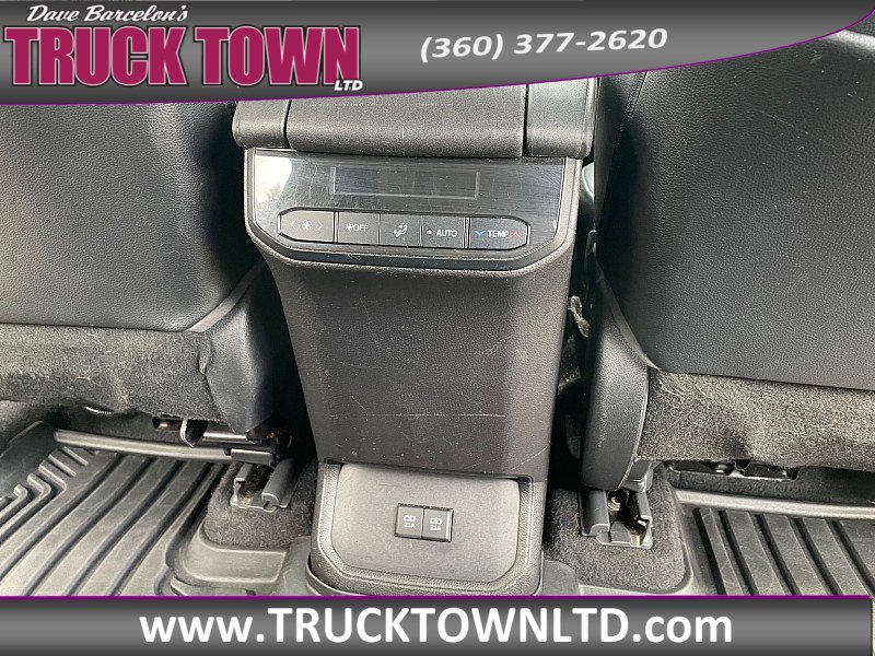 Used 2021 Toyota Highlander XLE AWD/4WD image 15