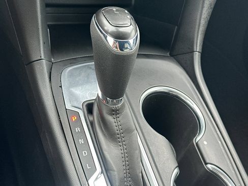 Used 2020 Chevrolet Equinox LS FWD image 31