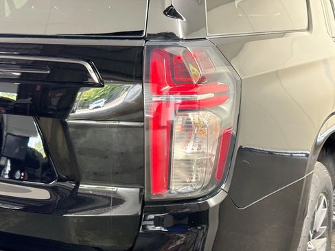 Used 2023 Chevrolet Suburban Z71 AWD/4WD image 34