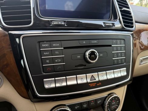 Used 2017 Mercedes-Benz GLS 450 4MATIC image 46