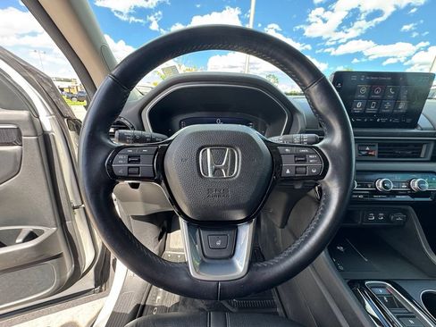 Used 2023 Honda Pilot Elite image 14