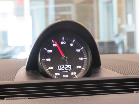 Used 2018 Porsche Panamera 4S image 42