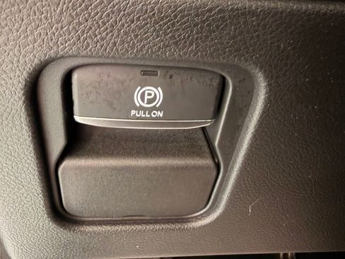 Used 2025 Jeep Wagoneer 4WD image 41