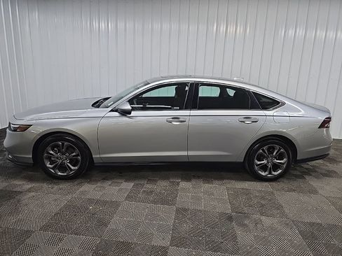 Used 2023 Honda Accord EX image 5