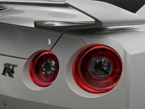 Certified 2024 Nissan GT-R Premium w/ Premium Interior Package AWD/4WD image 26