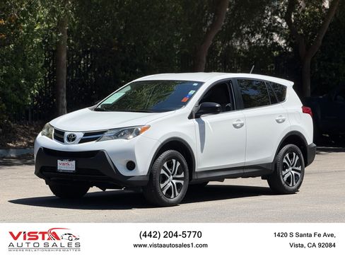 Used 2015 Toyota RAV4 LE FWD image 1