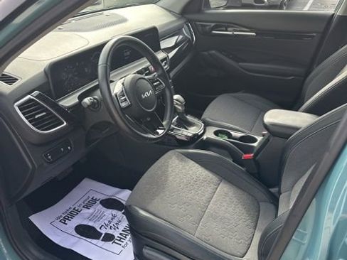 Used 2024 Kia Seltos S image 22