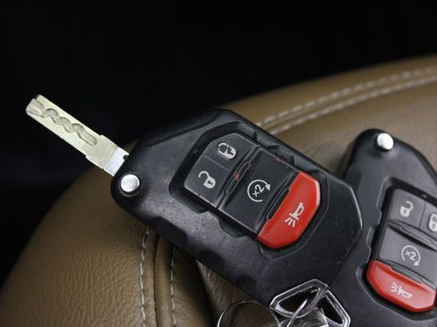 Used 2020 Jeep Gladiator Overland w/ LED Lighting Group image 32