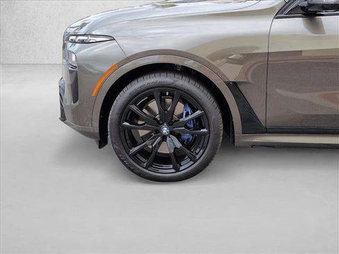 Used 2026 BMW X7 xDrive40i w/ M Sport Package AWD/4WD image 10