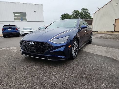 Used 2022 Hyundai Sonata Limited w/ Cargo Package FWD image 9