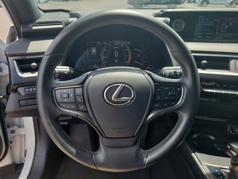 Used 2022 Lexus UX 200 w/ Accessory Package (Z1) FWD image 23