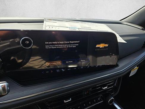 New 2026 Chevrolet Suburban Premier image 14