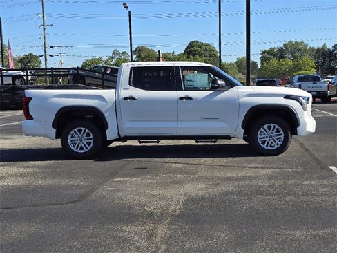 New 2024 Toyota Tundra SR5 image 6