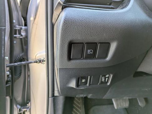 Used 2018 Toyota C-HR XLE image 13