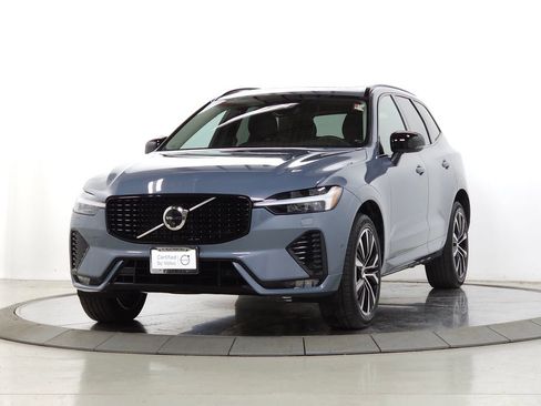 Certified 2023 Volvo XC60 B5 Plus w/ Climate Package AWD/4WD image 4