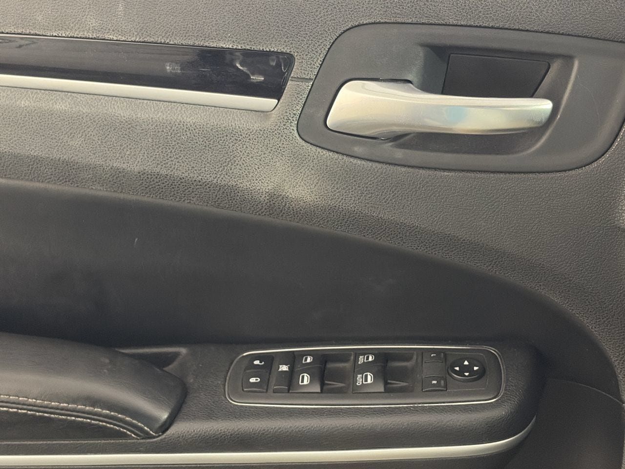 Used 2021 Chrysler 300 S RWD image 19