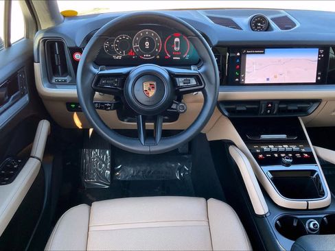 Used 2026 Porsche Cayenne image 6