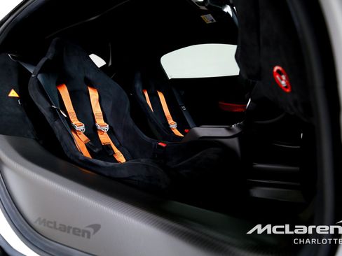 Used 2020 McLaren 620R RWD image 19