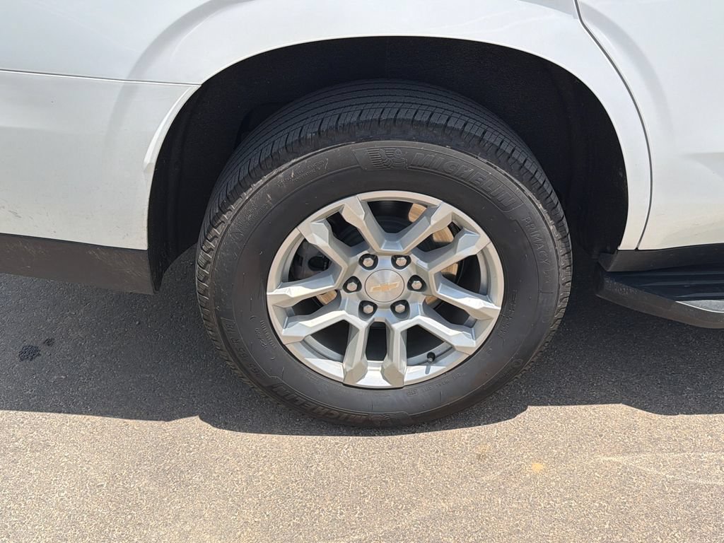 Used 2025 Chevrolet Tahoe LT AWD/4WD image 17
