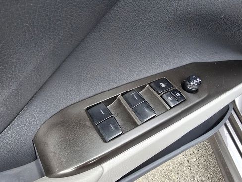 Certified 2023 Toyota Camry SE image 24