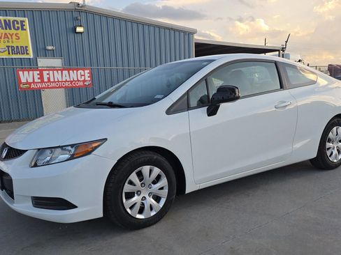 Used 2012 Honda Civic LX image 2
