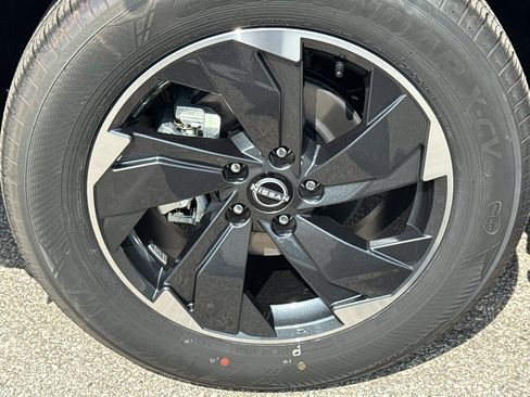 New 2026 Nissan Rogue SV w/ SV Premium Package image 9