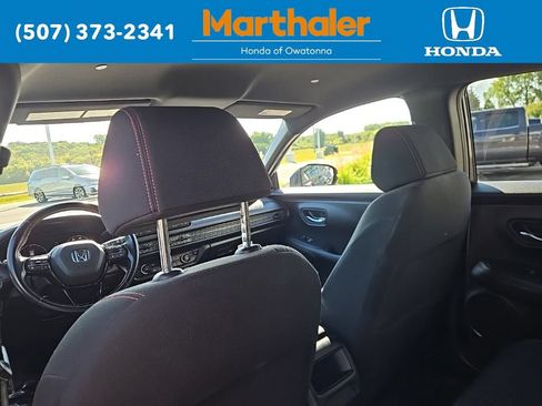 Used 2025 Honda HR-V Sport image 14