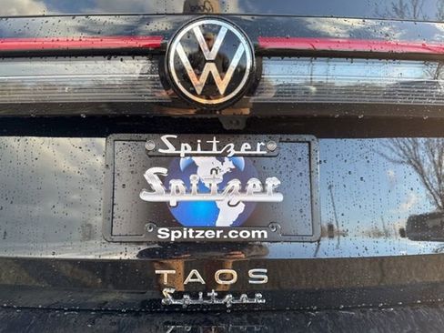 New 2025 Volkswagen Taos SEL image 34