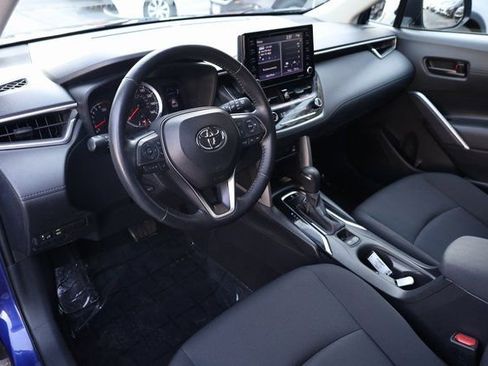 Used 2022 Toyota Corolla Cross LE image 12