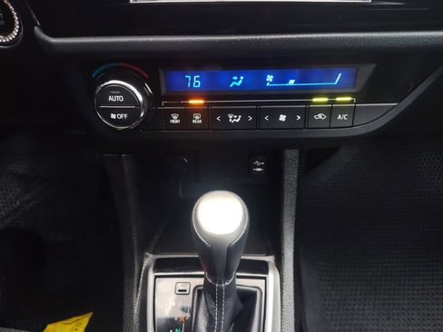 Used 2016 Toyota Corolla L image 4