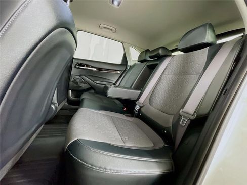 Certified 2025 Kia Seltos S FWD image 28