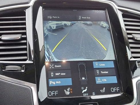 Used 2017 Volvo XC90 T6 Momentum w/ Vision Package image 21