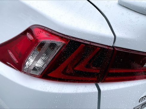 Used 2016 Lexus IS 200t w/ F Sport Package RWD image 29