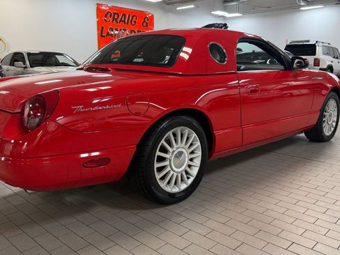 Used 2005 Ford Thunderbird image 31