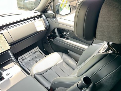 New 2025 Land Rover Range Rover SV image 16