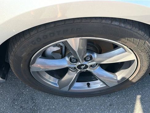Used 2015 Ford Mustang Convertible w/ Equipment Group 051A RWD image 19
