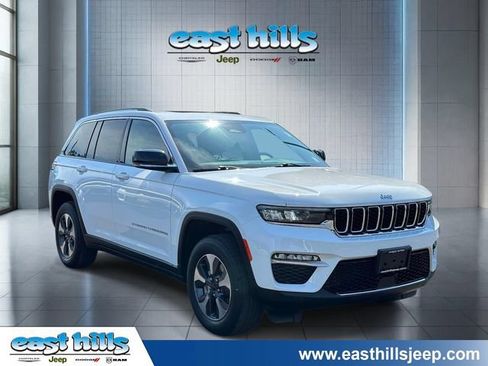 Used 2023 Jeep Grand Cherokee 4WD 4xe image 1