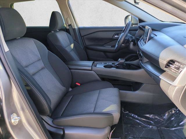 Used 2024 Nissan Rogue SV FWD image 20