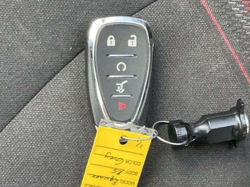 Used 2022 Chevrolet Equinox RS FWD image 30