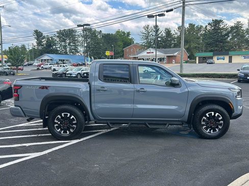 Used 2024 Nissan Frontier PRO-4X w/ Technology Package AWD/4WD image 8