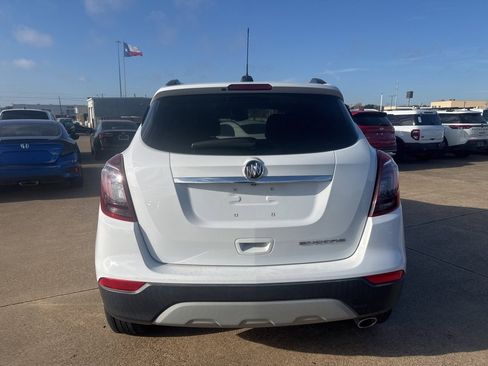 Used 2022 Buick Encore Preferred w/ Safety Package image 5