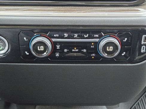Used 2023 Chevrolet Silverado 1500 LT AWD/4WD image 19