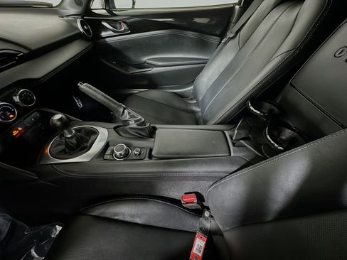 Used 2024 MAZDA MX-5 Miata Grand Touring RWD image 22